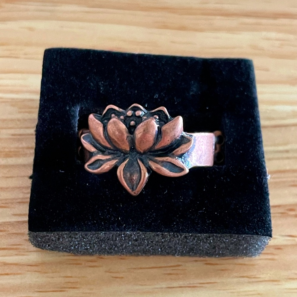 Lotus flower ring